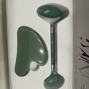 Green Facial Roller and Gua Sha Set